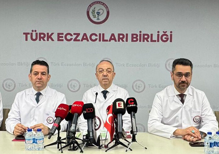 - "Eczanelerimizin sunduğu birinci basamak sağlık hizmetinin sürekliliği, ancak ekonomik