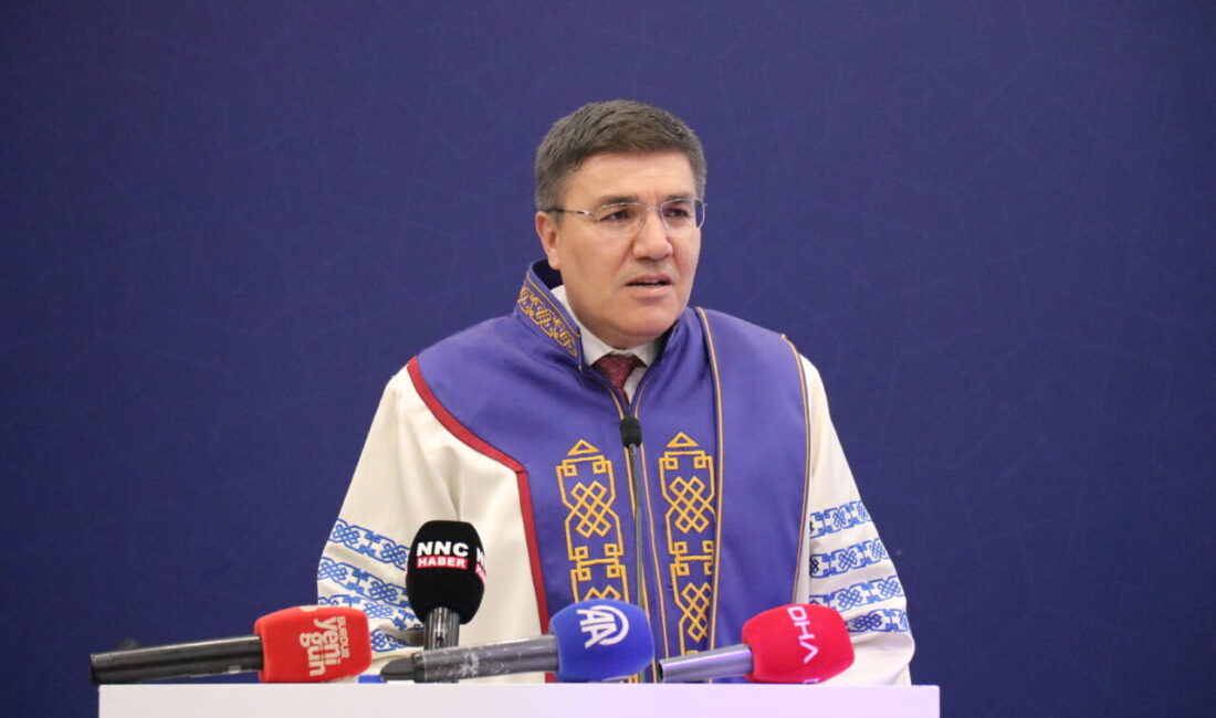 BURDUR (AA) – Türk güreşçi Rıza Kayaalp'e Burdur Mehmet Akif