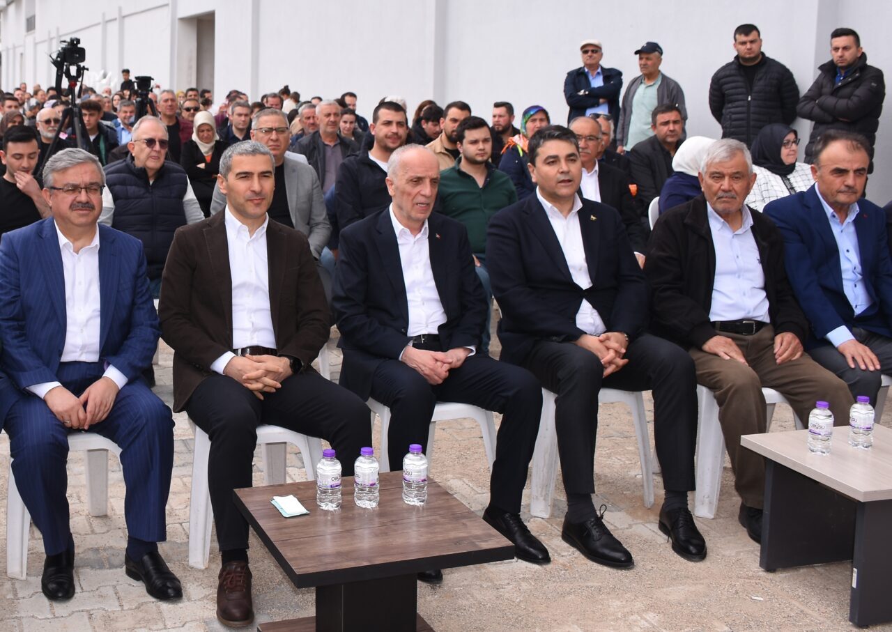 AFYONKARAHİSAR (AA) – Türkiye İşçi Sendikaları Konfederasyonu (TÜRK-İŞ) Genel Başkanı