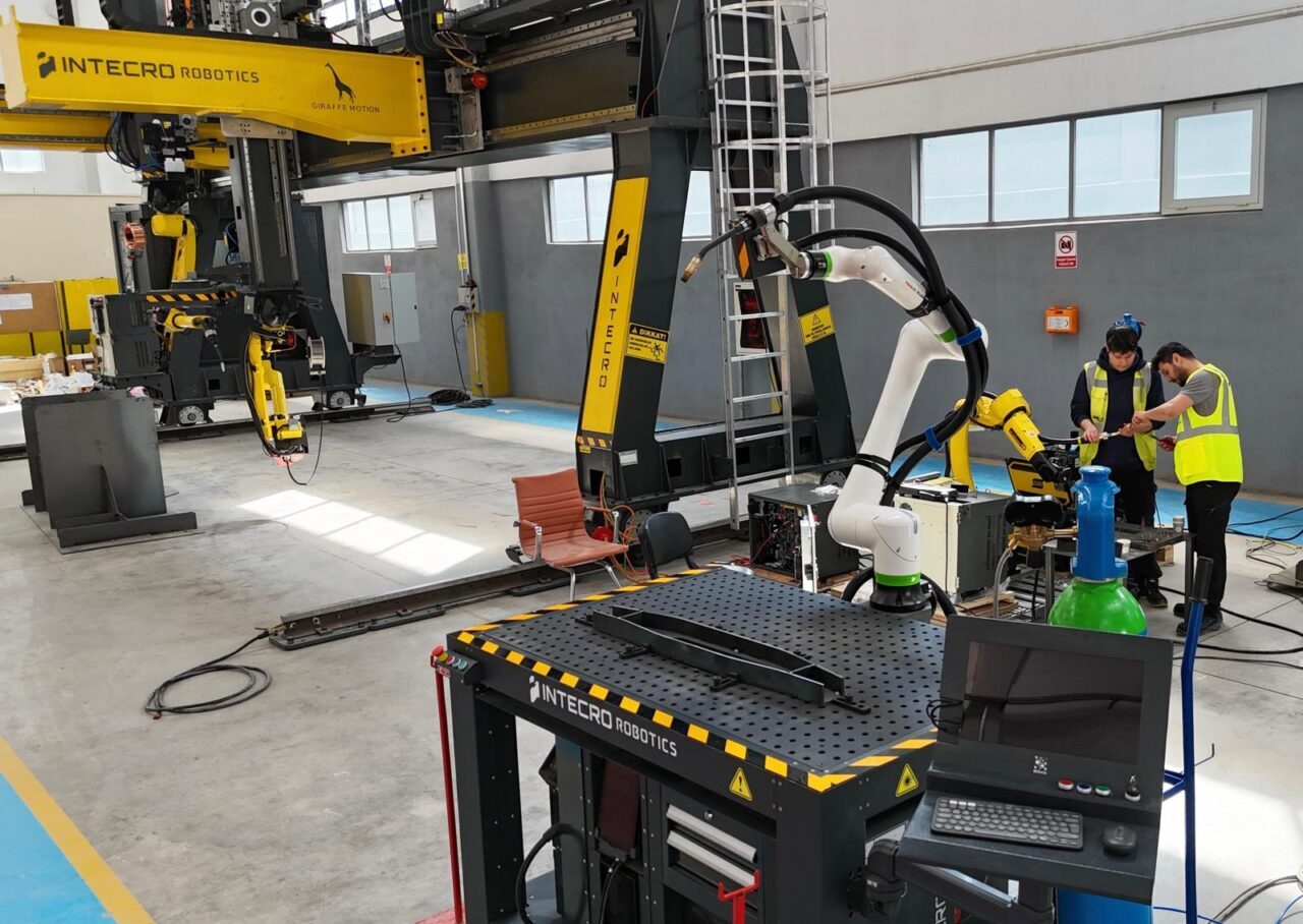 - Intecro Robotics ve grup şirketi MetalWorm, önde gelen uzay