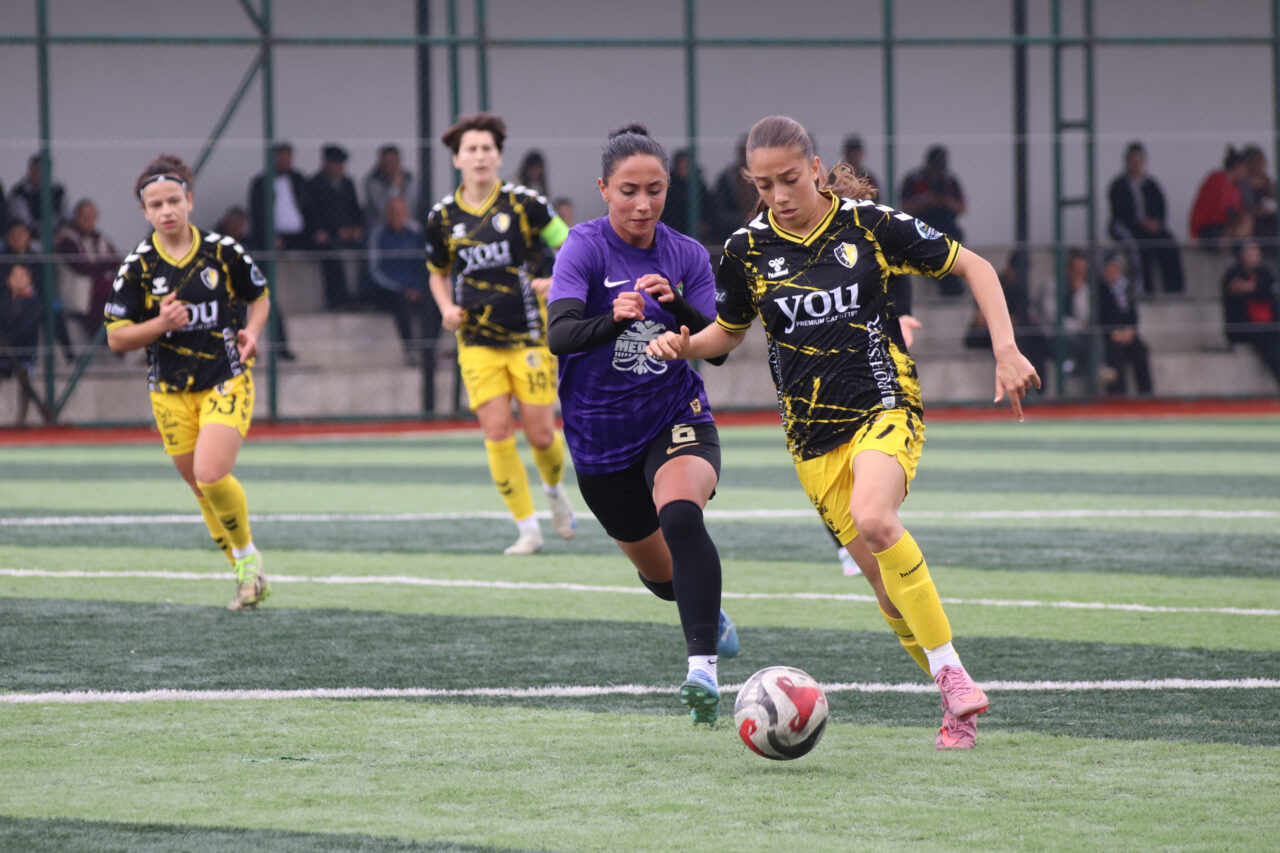 - Ünye Kadın SK: 5 - Amed Sportif Faaliyetler: 4
