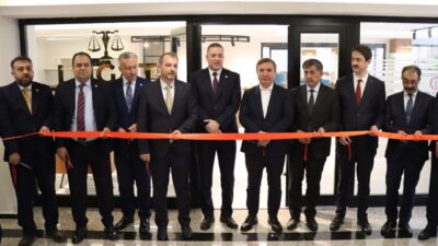 ERZİNCAN (AA) – Erzincan Barosu bünyesinde, avukatlara ve hukuk fakültesi