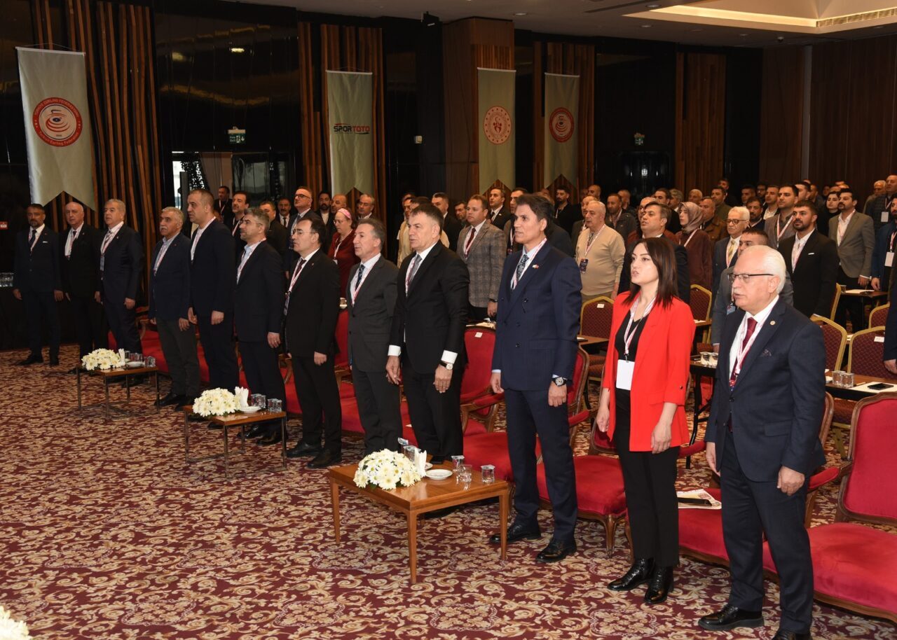 ANKARA (AA) – Türkiye Curling Federasyonu başkanlığına yeniden Kenan Şebin