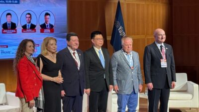 - Çin Halk Cumhuriyeti İstanbul Başkonsolosu Wei Xiaodong: 
- "Türkiye'nin