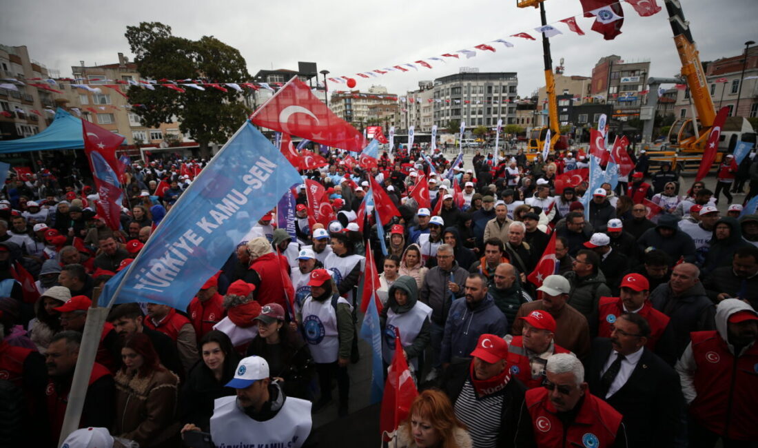 - Türkiye Kamu-Sen Genel Başkanı Önder Kahveci:
- "Türk milleti, emperyalizme