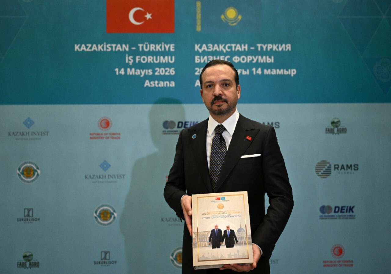 - AK Parti Türk Devletleri ile İlişkiler Başkanı Kürşad Zorlu'nun