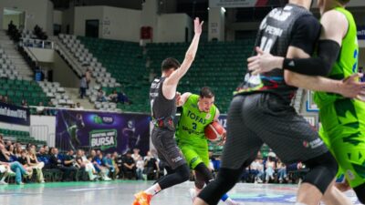 - TOFAŞ: 73 - Aliağa Petkimspor: 71