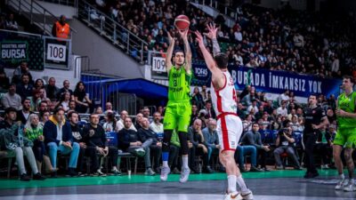 - TOFAŞ: 87 - Karşıyaka: 78