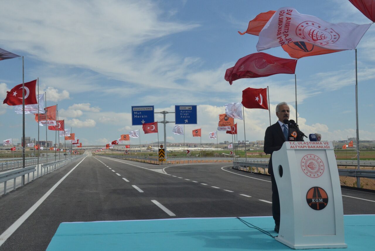 - "Açılışını gerçekleştirdiğimiz 12 kilometrelik 1. etabı, bitümlü sıcak karışım