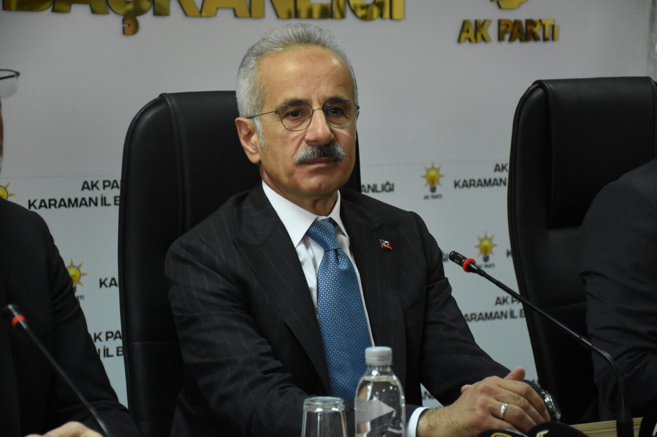 - "6 ilimiz birbirine bölünmüş yollarla bağlıydı. Bugün 77 ilimiz