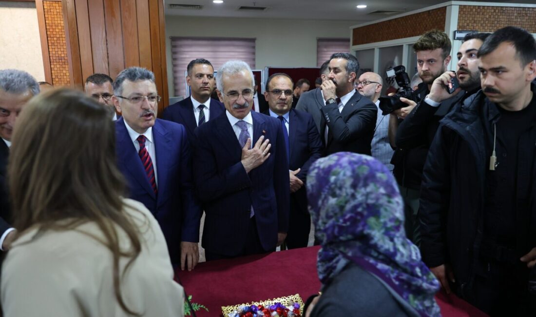 - "Bazı otoyol kesimlerinde bayramın 9 gün olması hasebiyle rekor