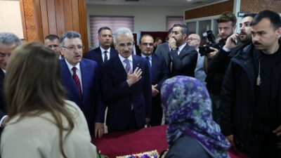 - "Bazı otoyol kesimlerinde bayramın 9 gün olması hasebiyle rekor