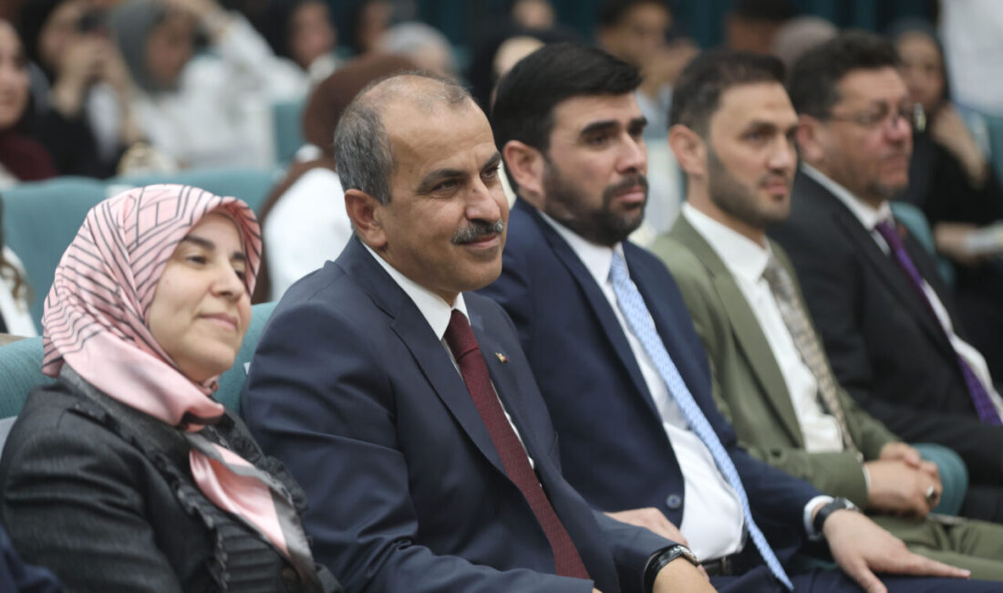 -Türkiye'nin Amman Büyükelçisi Yakup Caymazoğlu:
- "Geçen yıl büyükelçi olarak atandığım