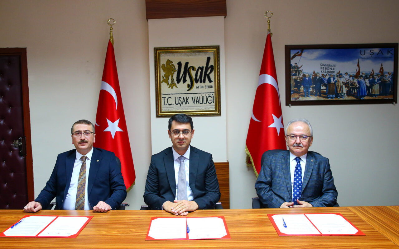 UŞAK (AA) – Uşak'ta, "Spor Temelli Sosyal Uyum ve Suçun