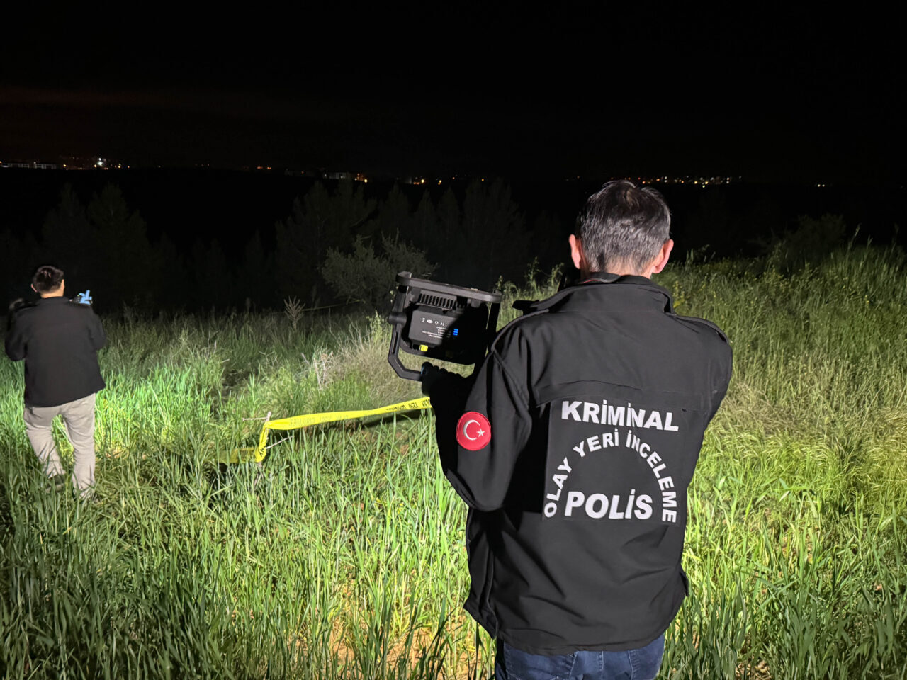 UŞAK (AA) – Uşak'ta tarlada erkek cesedi bulundu. Kemalöz Mahallesi
