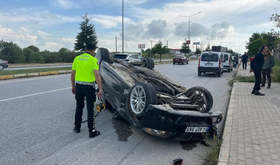 UŞAK (AA) – Uşak’ın Banaz ilçesinde 2 otomobilin çarpıştığı trafik