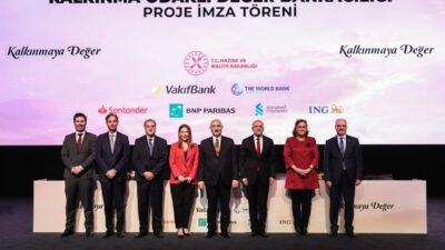 - VakıfBank Genel Müdürü Osman Arslan:
- "Bu işlem, Türk bankacılık