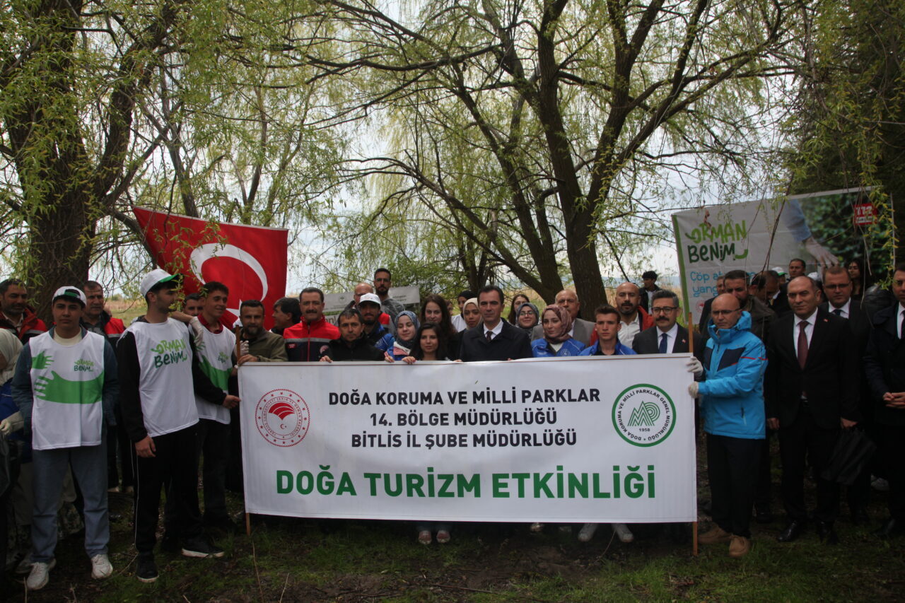 VAN/HAKKARİ/BİTLİS (AA) – Van, Hakkari ve Bitlis'te "Orman Benim" etkinliği