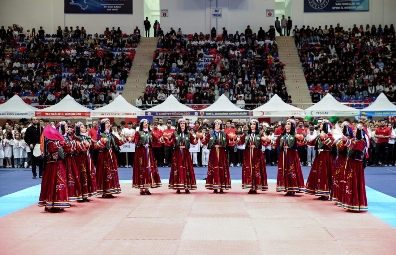 VAN (AA) – Van, Muş, Hakkari ve Bitlis'te 19 Mayıs