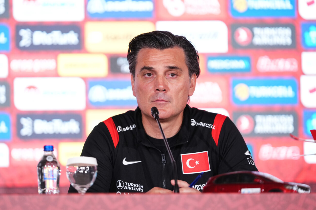 - A Milli Takım Teknik Direktörü Montella:
"Hayalperest bir insanım. Büyük