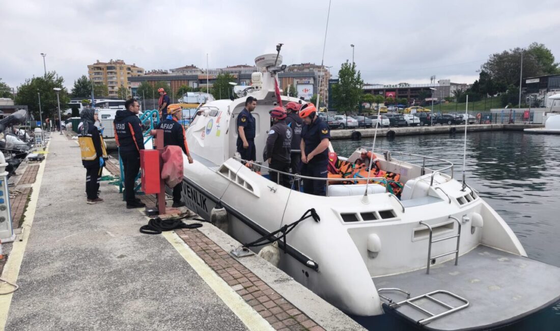 YALOVA (AA) – Marmara Denizi'nin Yalova açıklarında kuru yük gemisinde