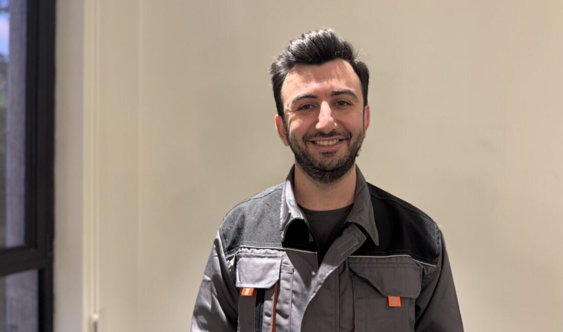 - Oyuncu ve yönetmen Metin Yıldız:
- "Dünyada bir ilki yapmanın,
