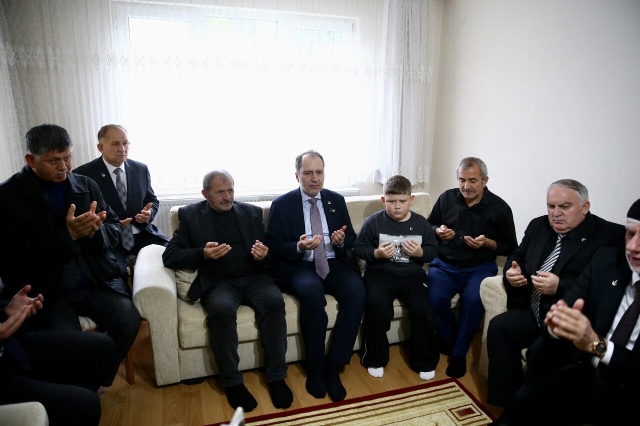 GİRESUN (AA) – Yeniden Refah Partisi Genel Başkanı Fatih Erbakan,