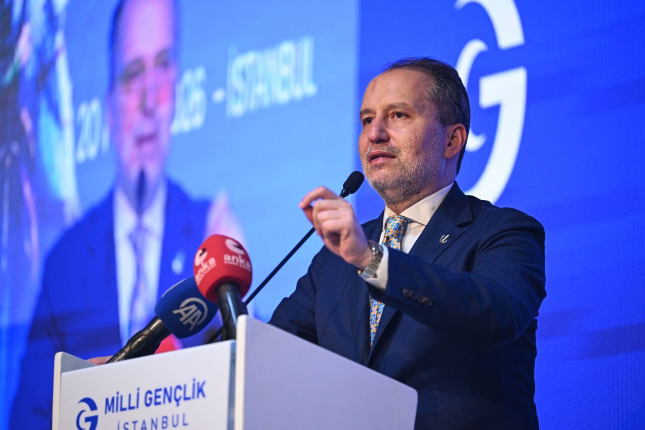 - "Katil, terörist, siyonist rejim hak hukuk tanımadan, kural tanımadan