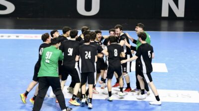 - Final maçında Spor Toto'yu 37-36 yenen Beşiktaş, şampiyonluk kupasını