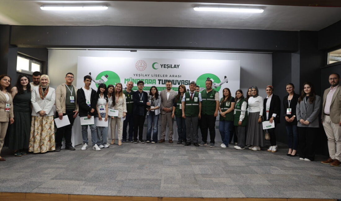 MARDİN (AA) – Yeşilay Liseler Arası Münazara Turnuvası Güneydoğu Bölge