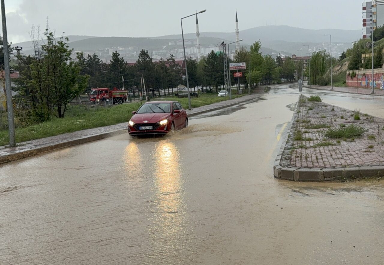 YOZGAT (AA) – Yozgat'ta sağanak sonrası meydana gelen sel hasara