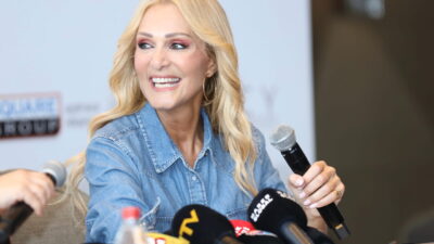 İSTANBUL (AA) – Yunan müziğinin ünlü isimlerinden şarkıcı Natasa Theodoridou,