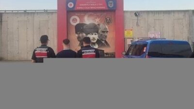 SAKARYA (AA) – Hakkında çeşitli suçlardan arama kaydı bulunan ve