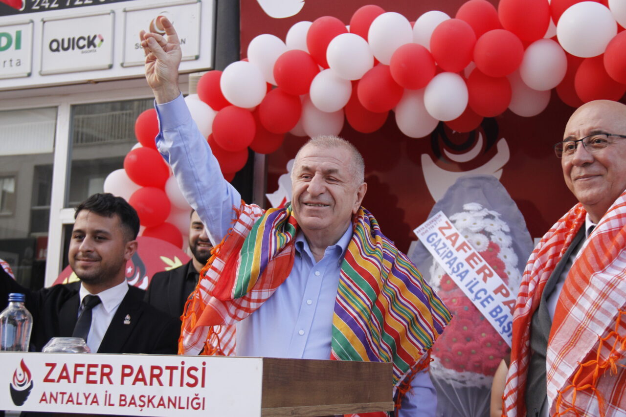 - "Biz her şeyin hukuk içerisinde ve soğukkanlılıkla halledilmesi gerektiğini