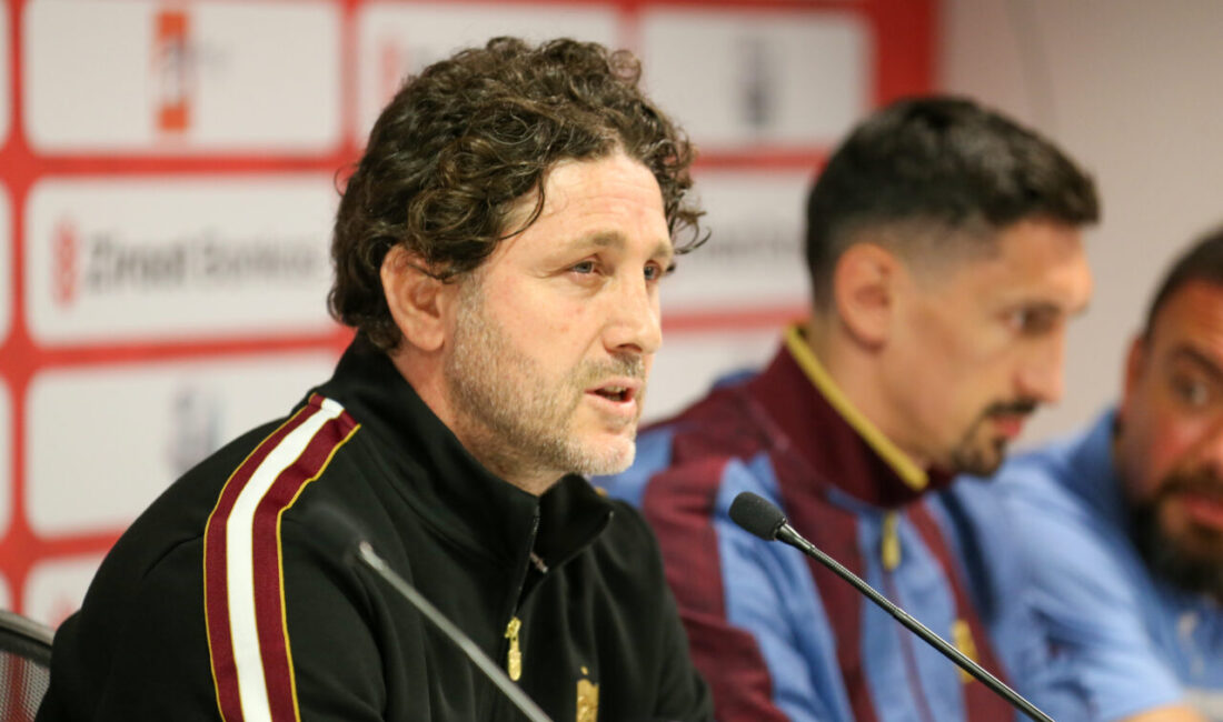 - Trabzonspor Teknik Direktörü Tekke:
- "Camiamıza bu kupayı hediye etmek