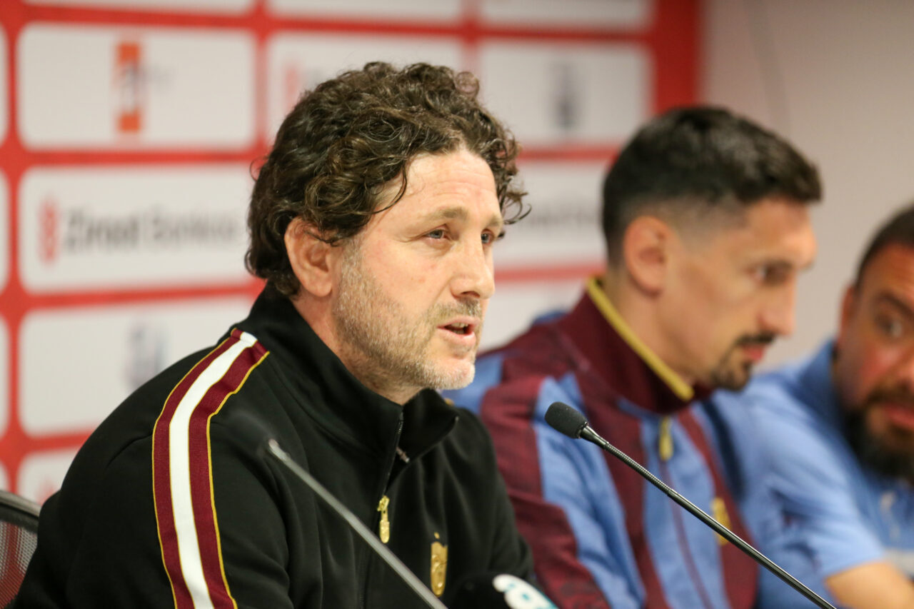 - Trabzonspor Teknik Direktörü Tekke:
- "Camiamıza bu kupayı hediye etmek