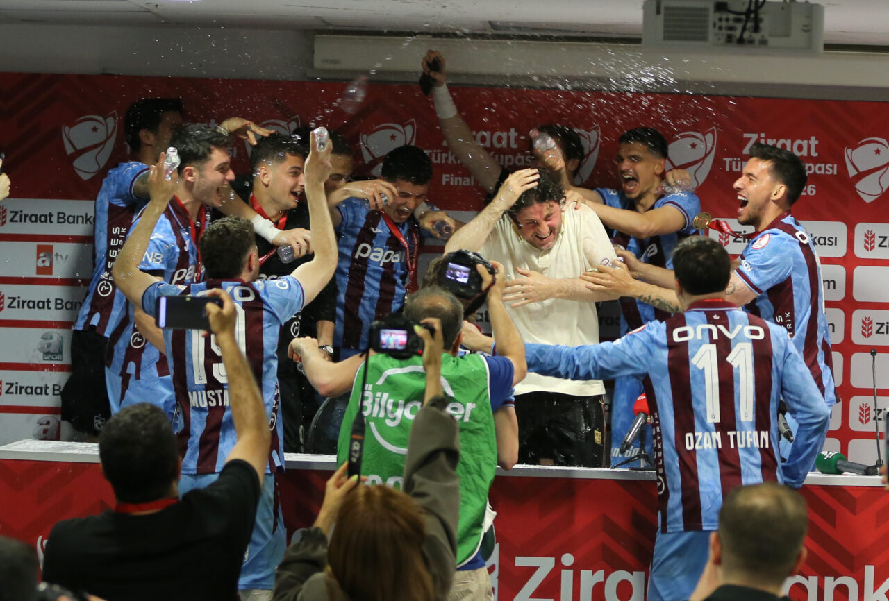 - Trabzonspor Teknik Direktörü Fatih Tekke:
- "Gelen taraftarı mutlu ettik.