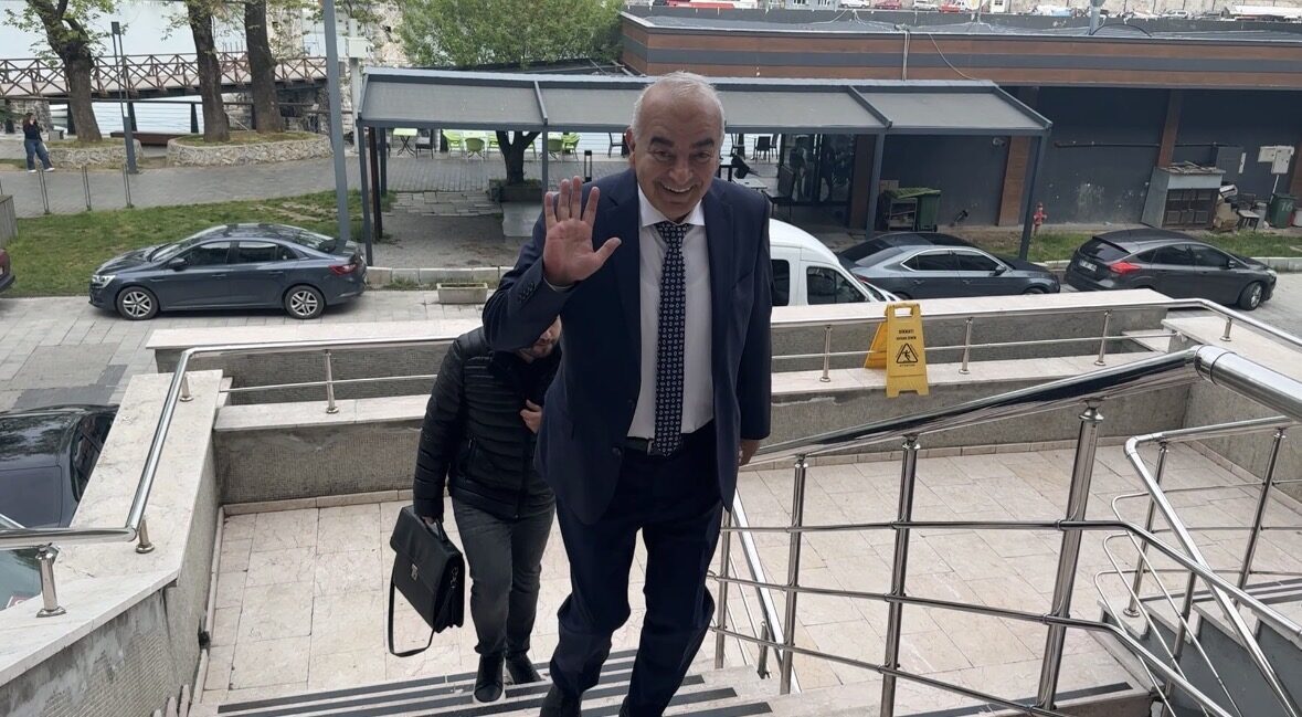 - Mahkeme, eski Devrek Belediye Başkanı Çetin Bozkurt'un adli kontrol