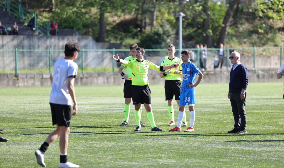 ZONGULDAK (AA) – Zonguldak'ta Çatalağzı Demirspor ile Devrek Bastonkent Spor