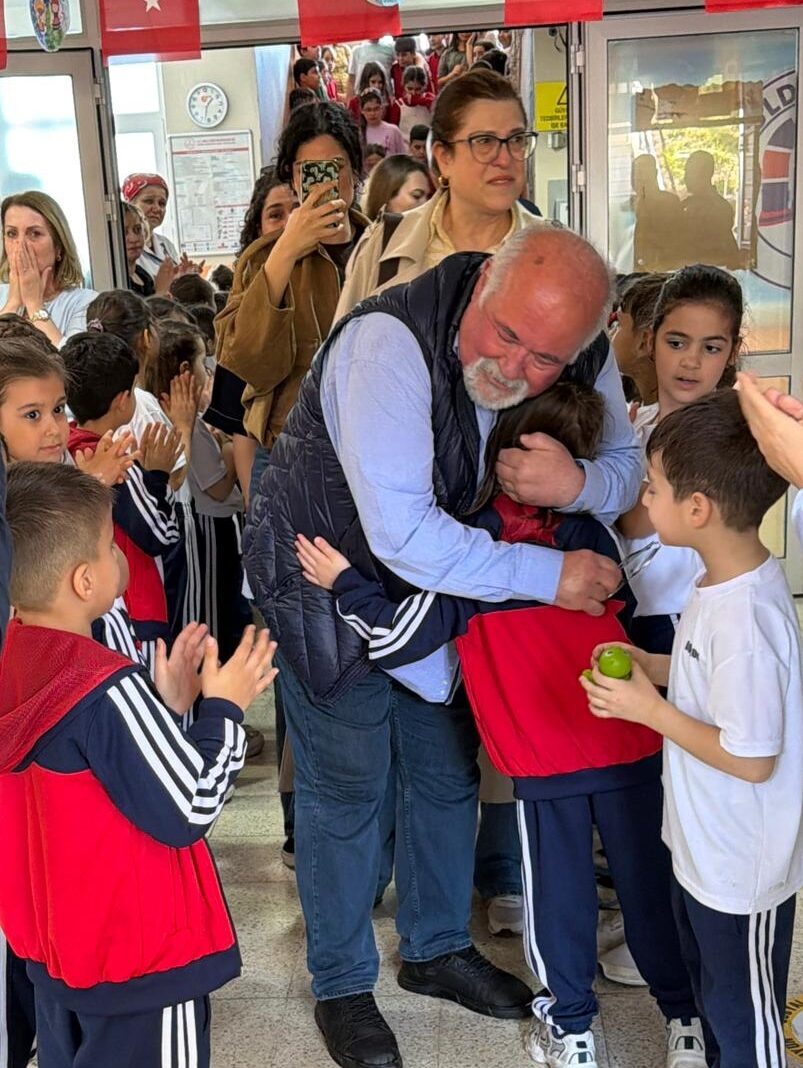 ZONGULDAK (AA) – Zonguldak'ta emekli olan 43 yıllık öğretmen Orhan