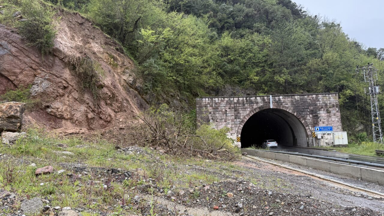 ZONGULDAK (AA) – Zonguldak'ta etkili olan sağanak nedeniyle meydana gelen