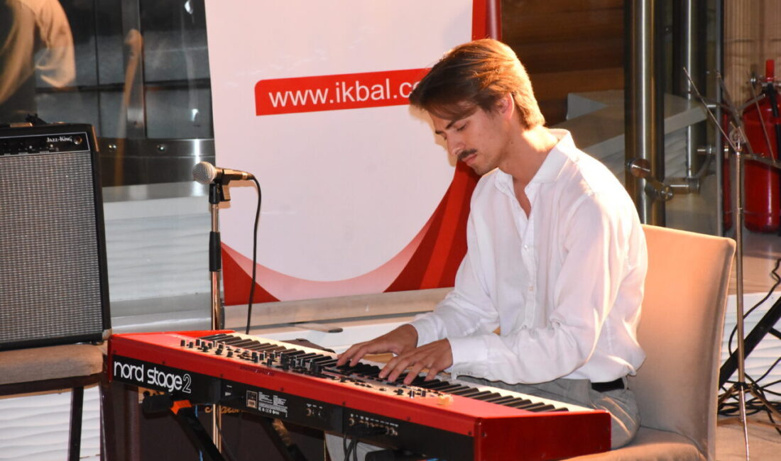 AFYONKARAHİSAR (AA) – Genel sanat yönetmenliğini Hüseyin Başkadem'in yaptığı 26.