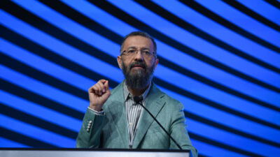 - Zirve kapsamında AlBaraka Birinci Stratejik Raporu tanıtıldı, çeşitli mutabakat