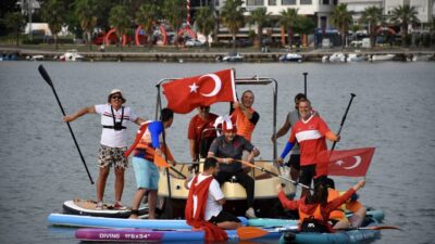 SAMSUN (AA) – Samsun'da bir araya gelen taraftarlar, A Milli