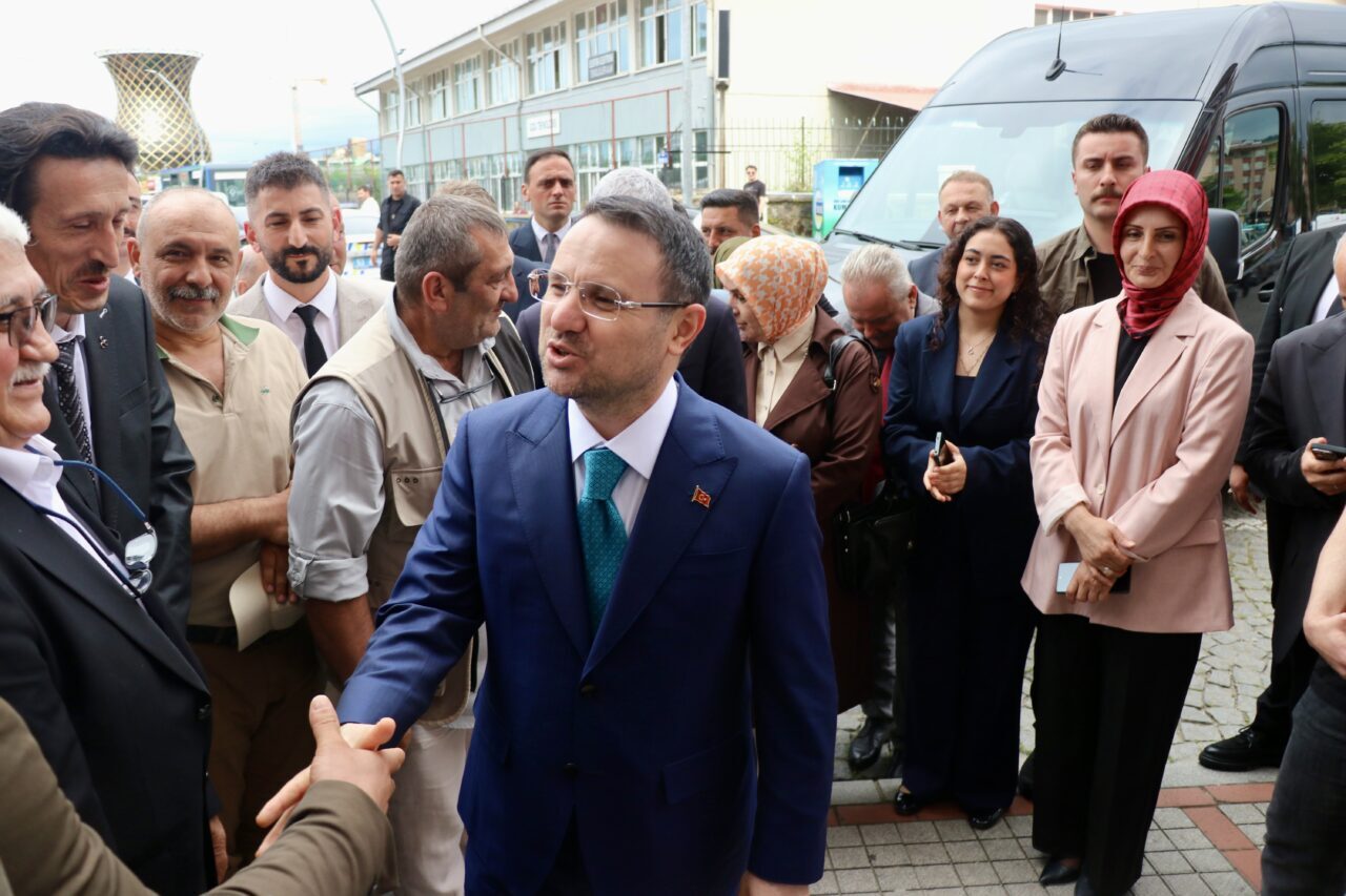 RİZE (AA) – Adalet Bakanı Akın Gürlek, Rize'de çeşitli ziyaretler