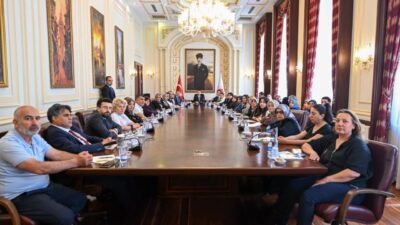 - "Toplumda şu an en büyük sorun gençlerin uyuşturucuya bulaşması.