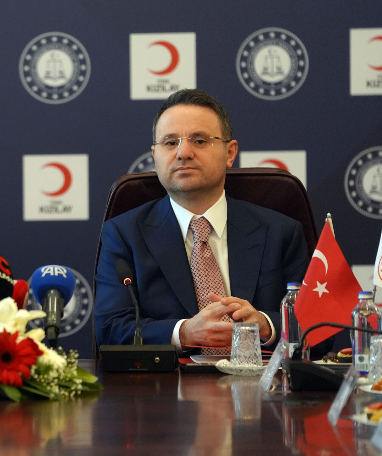 - Adalet Bakanı Gürlek:
- "Yeni protokol ile hedef kitlenin ve