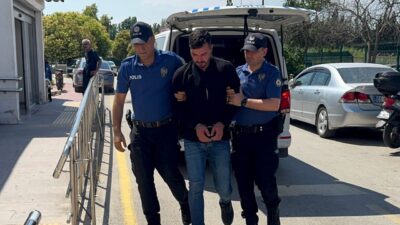 ADANA (AA) – Adana'nın merkez Seyhan ilçesinde barda tartıştığı 1'i