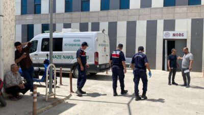 ADANA (AA) – Adana'nın Ceyhan ilçesinde, devrilen traktörün altında kalan