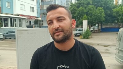 ADANA (AA) – Adana'nın Kozan ilçesinde apartman bahçesinde köpeğin bir